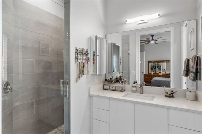 Image No.27-4 Bed Property for sale