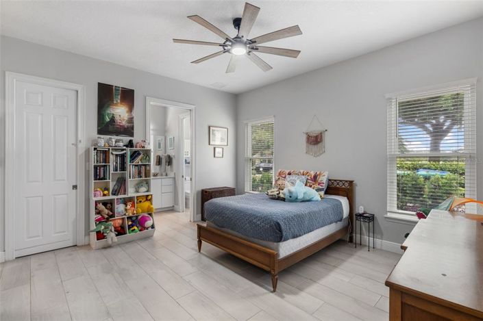 Image No.29-4 Bed Property for sale