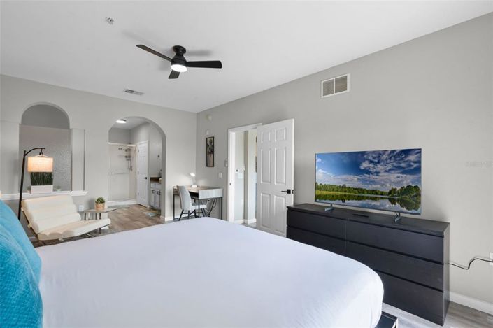 Image No.14-2 Bed Property for sale