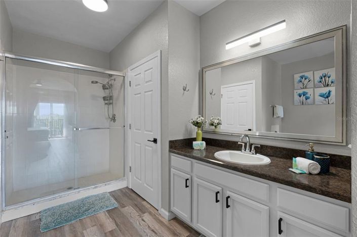 Image No.17-2 Bed Property for sale