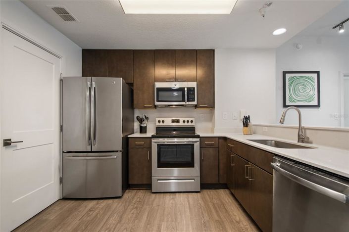 Image No.13-2 Bed Property for sale