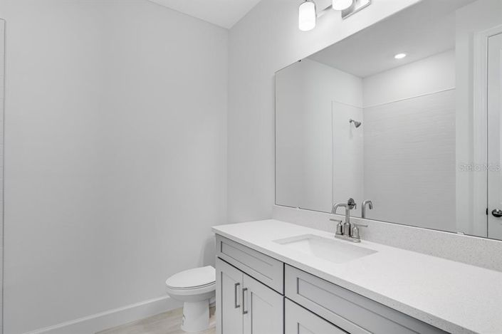 Image No.10-3 Bed Property for sale