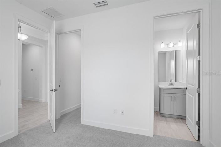 Image No.15-3 Bed Property for sale