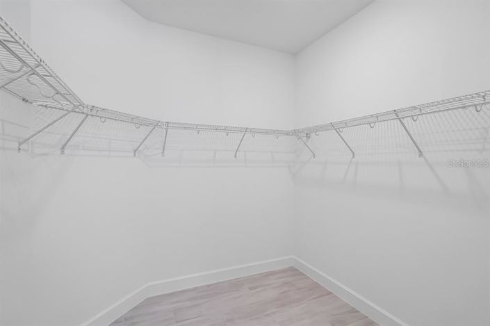 Image No.17-3 Bed Property for sale