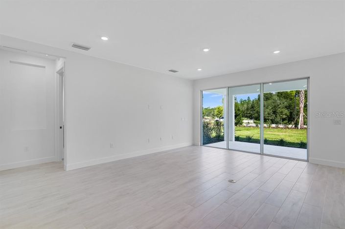 Image No.25-3 Bed Property for sale