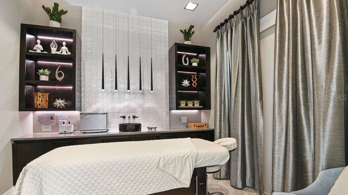 Image No.40-3 Bed Property for sale