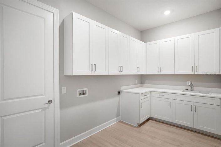 Image No.19-3 Bed Property for sale