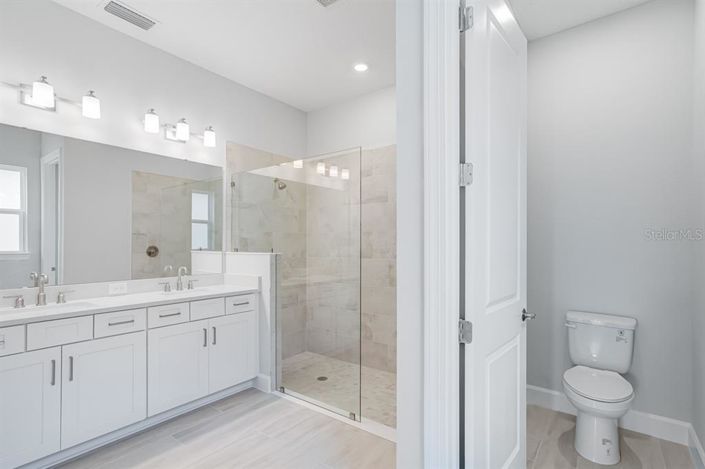 Image No.11-3 Bed Property for sale