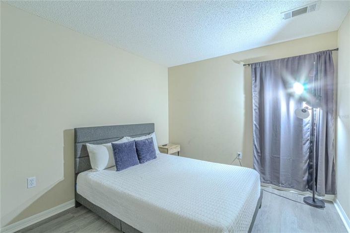 Image No.15-3 Bed Townhouse for sale