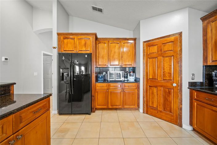 Image No.8-4 Bed Property for sale