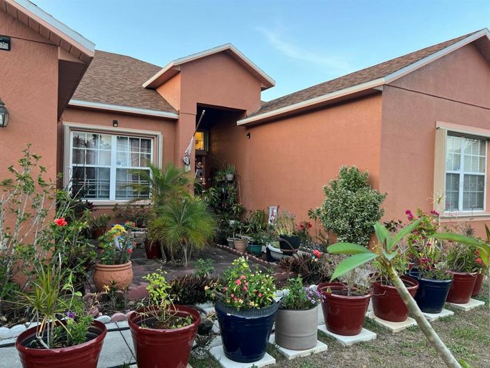 Image No.43-4 Bed Property for sale