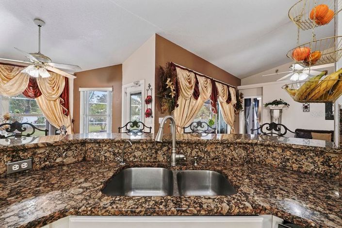 Image No.13-4 Bed Property for sale