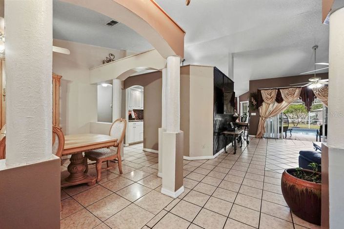 Image No.5-4 Bed Property for sale