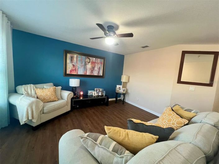 Image No.36-5 Bed Property for sale