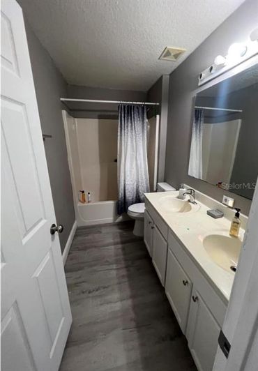 Image No.10-4 Bed Property for sale