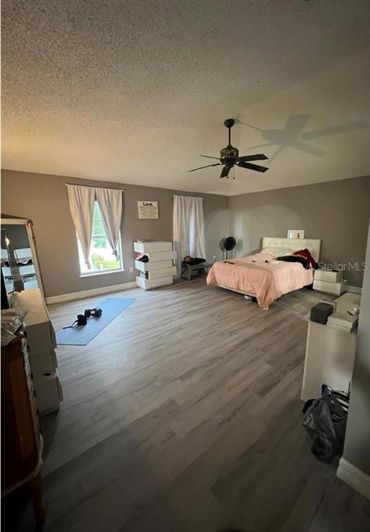 Image No.4-4 Bed Property for sale