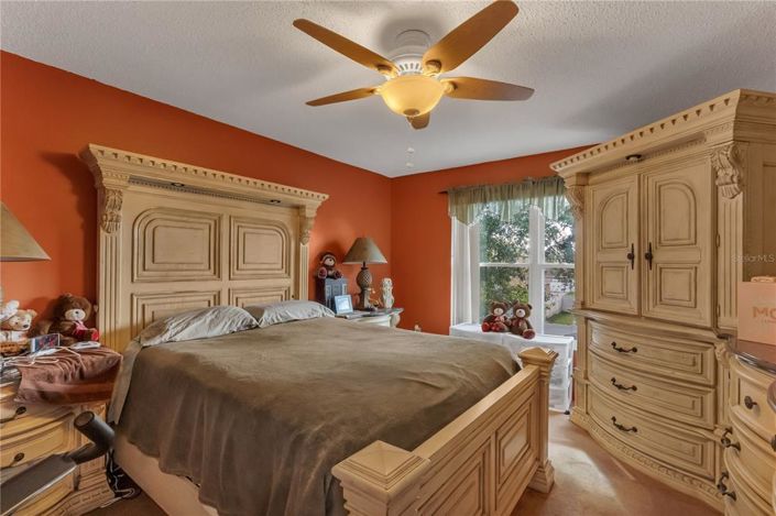 Image No.18-4 Bed Property for sale