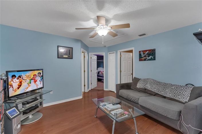 Image No.24-4 Bed Property for sale