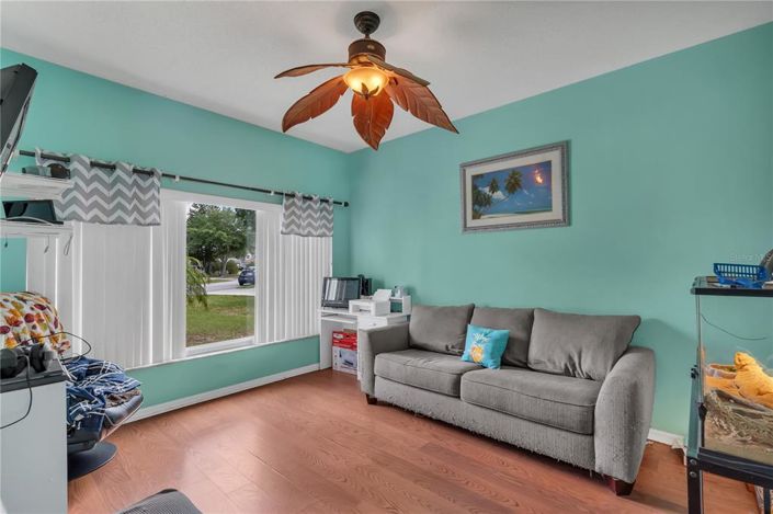 Image No.4-4 Bed Property for sale