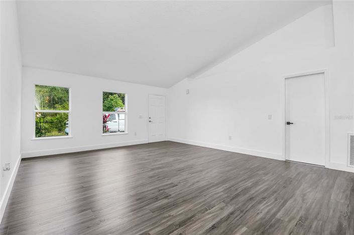 Image No.7-Propriété de 4 chambres à vendre à Kissimmee