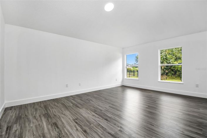 Image No.8-Propriété de 4 chambres à vendre à Kissimmee