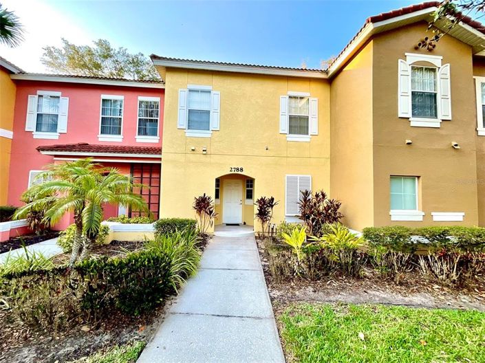 Image No.1-3 Bed Townhouse for sale