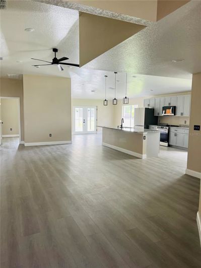 Image No.3-Propriété de 4 chambres à vendre à Kissimmee