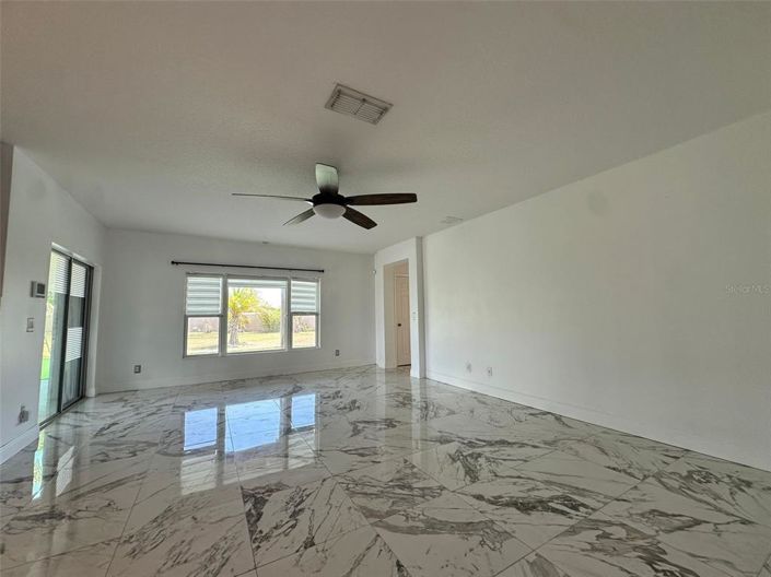 Image No.15-5 Bed Property for sale