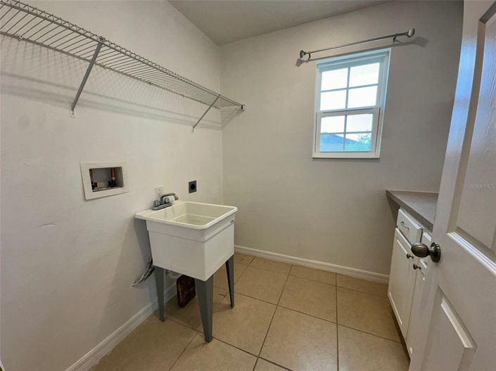 Image No.27-5 Bed Property for sale