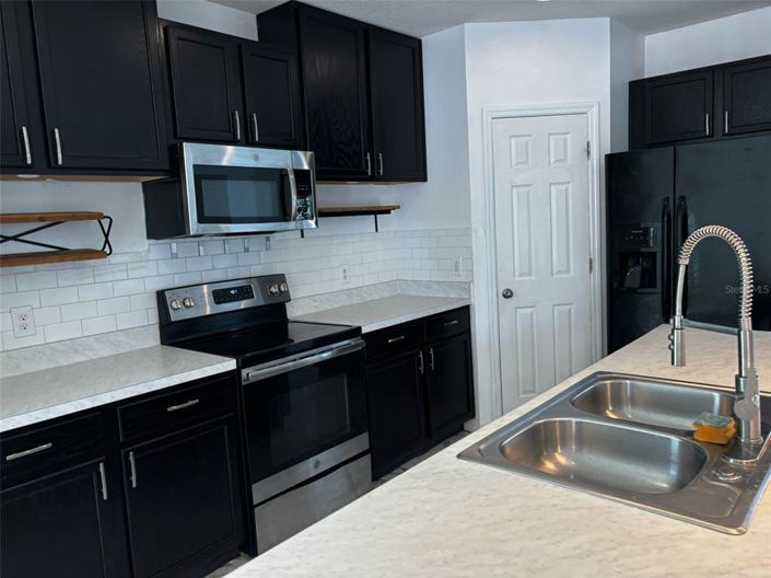 Image No.3-5 Bed Property for sale