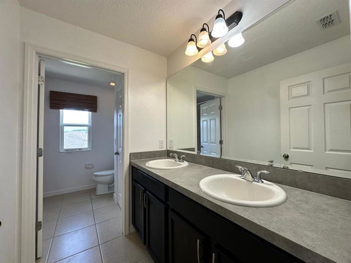 Image No.33-5 Bed Property for sale