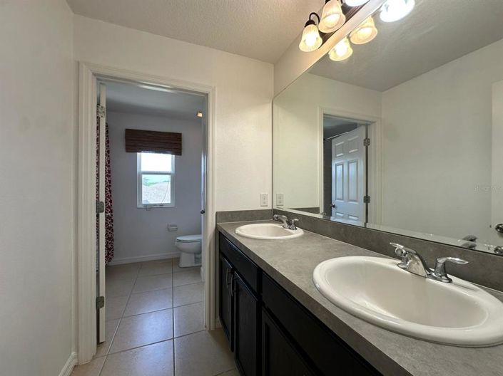 Image No.34-5 Bed Property for sale