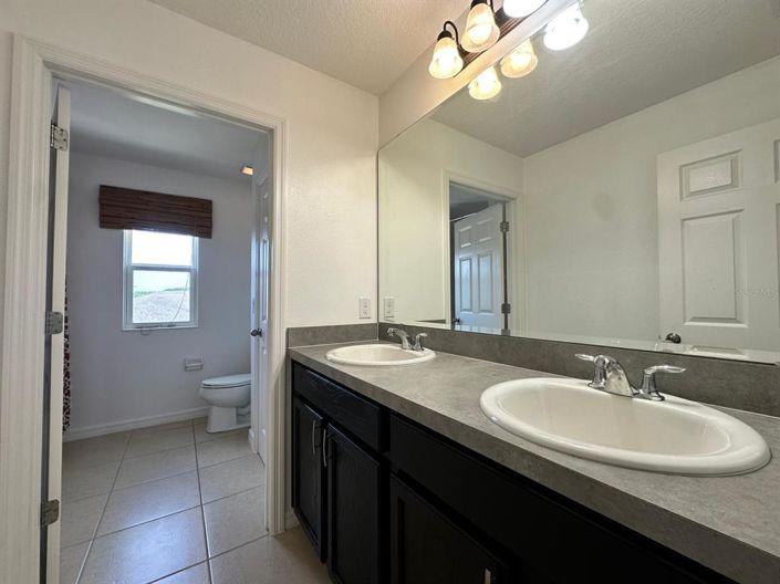 Image No.35-5 Bed Property for sale