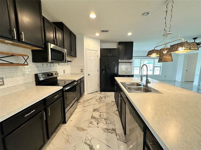 Image No.7-5 Bed Property for sale