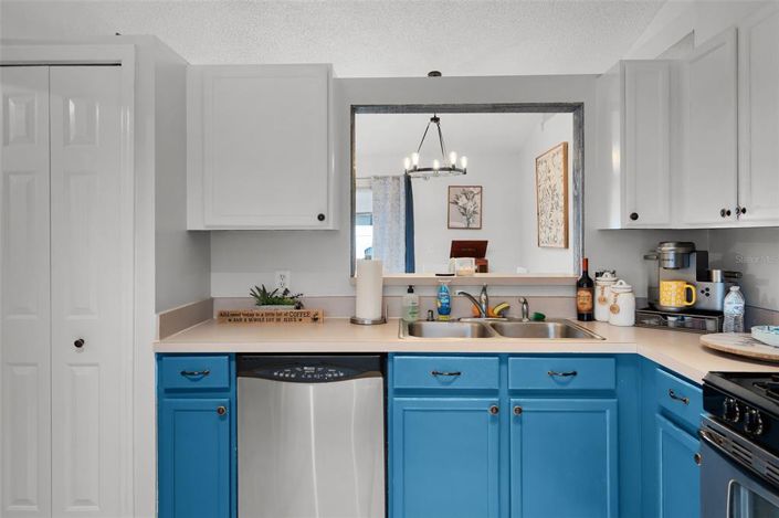 Image No.15-3 Bed Property for sale