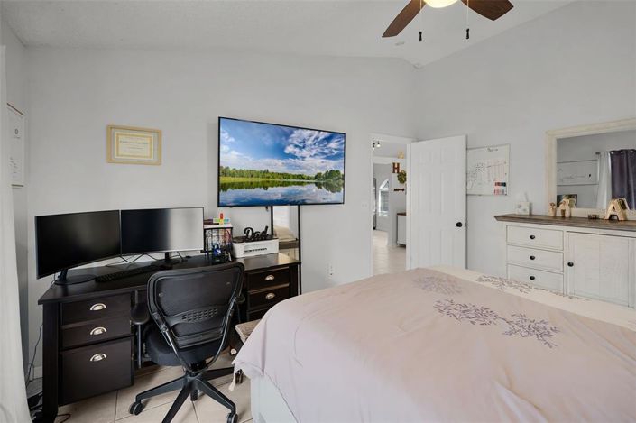 Image No.21-3 Bed Property for sale