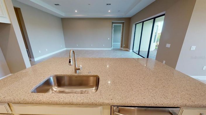 Image No.15-4 Bed Property for sale