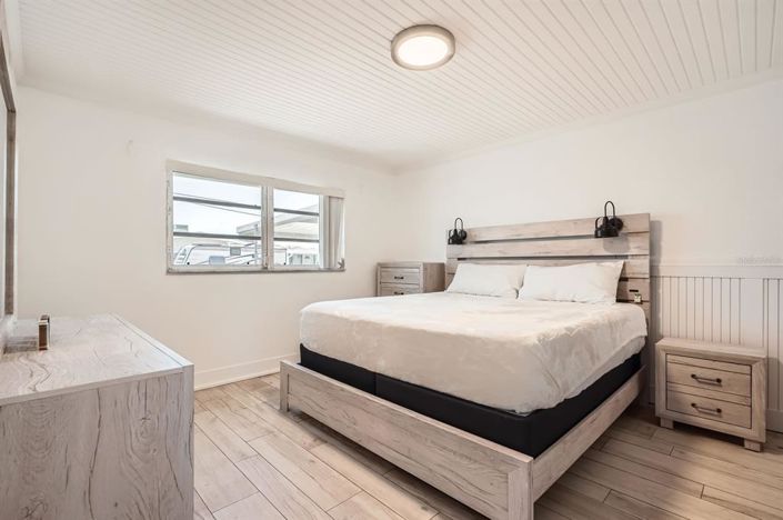 Image No.9-2 Bed Property for sale