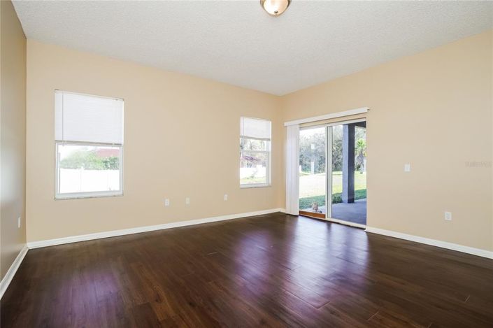 Image No.6-3 Bed Property for sale