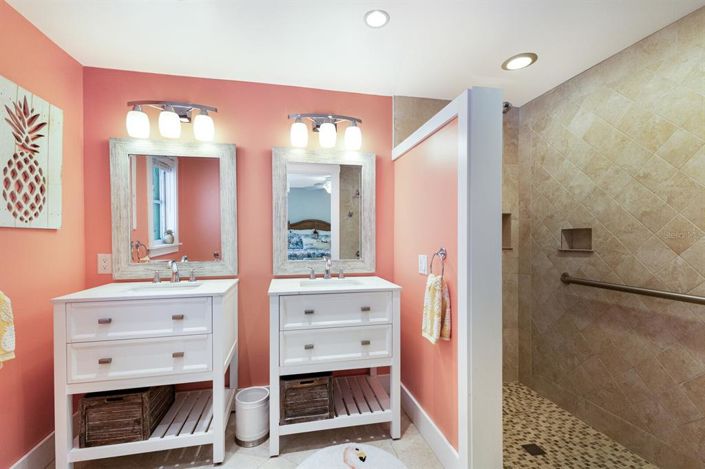 Image No.18-3 Bed Property for sale