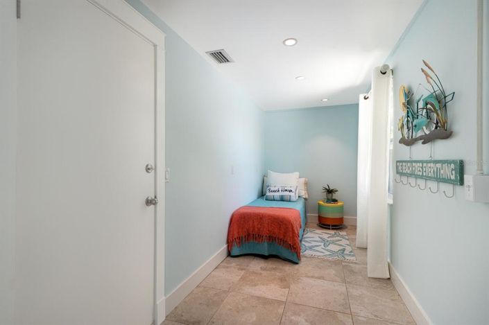 Image No.21-3 Bed Property for sale