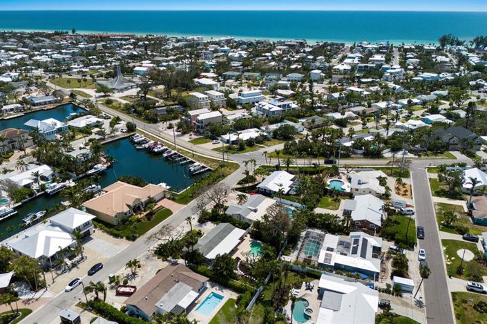 Image No.37-3 Bed Property for sale