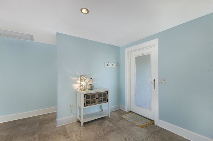 Image No.5-3 Bed Property for sale