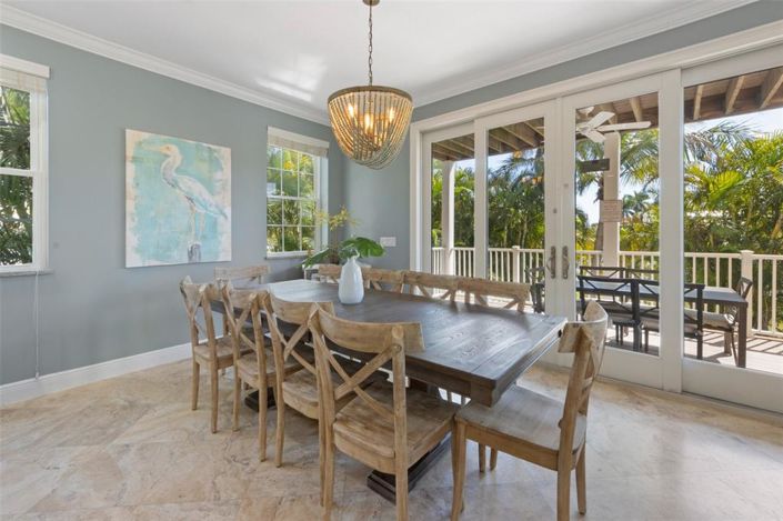 Image No.14-6 Bed Property for sale