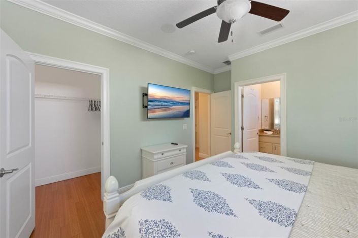 Image No.34-6 Bed Property for sale