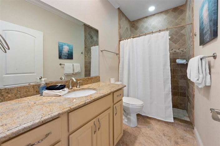 Image No.39-6 Bed Property for sale