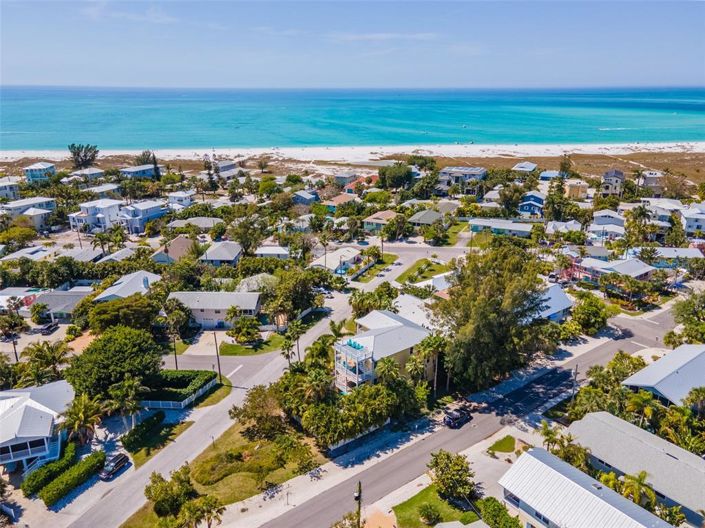 Image No.60-6 Bed Property for sale