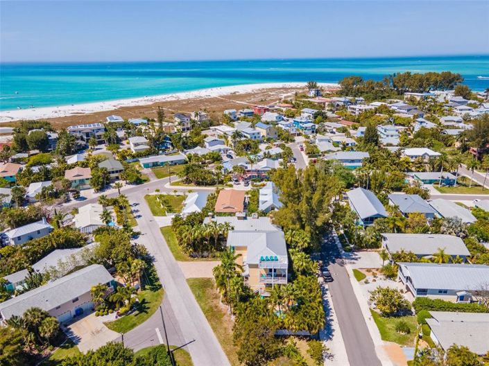 Image No.62-6 Bed Property for sale