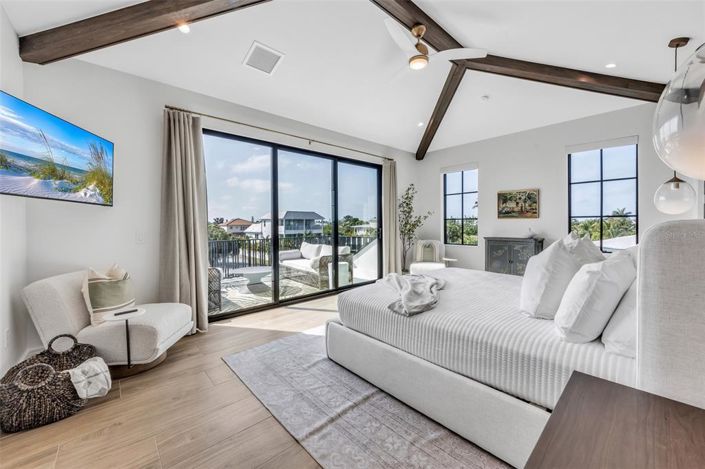 Image No.29-6 Bed Property for sale