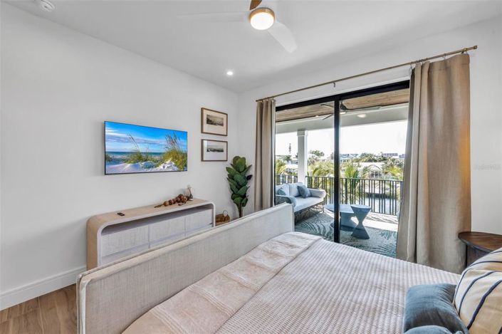 Image No.33-6 Bed Property for sale